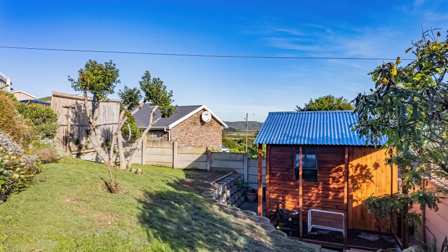 5 Bedroom Property for Sale in Fraaiuitsig Western Cape